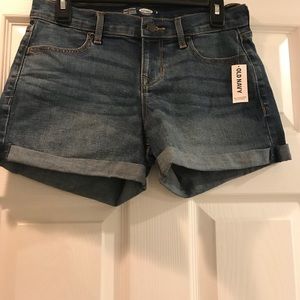 NWT: Old Navy Semi-fitted Jean Shorts, 3.5 inch